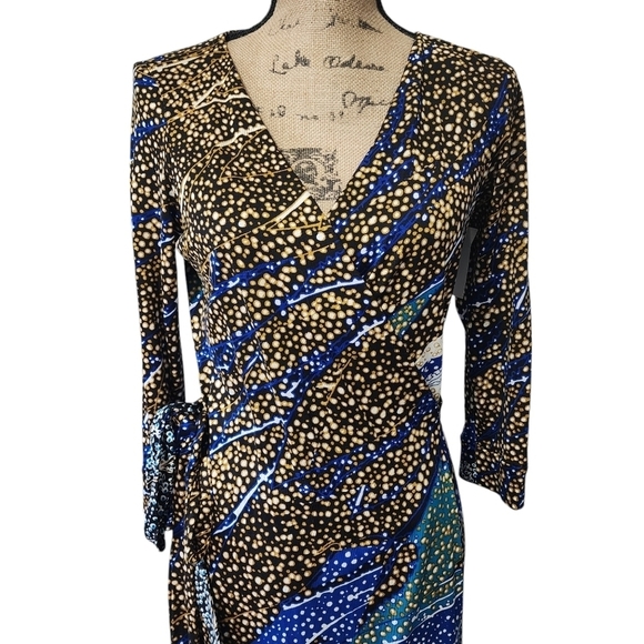 NWT Diane Von Furstenberg DCF 100% Silk Midi Abstract Wrap 3/4 Sleeve Dress - 8 - Picture 3 of 10